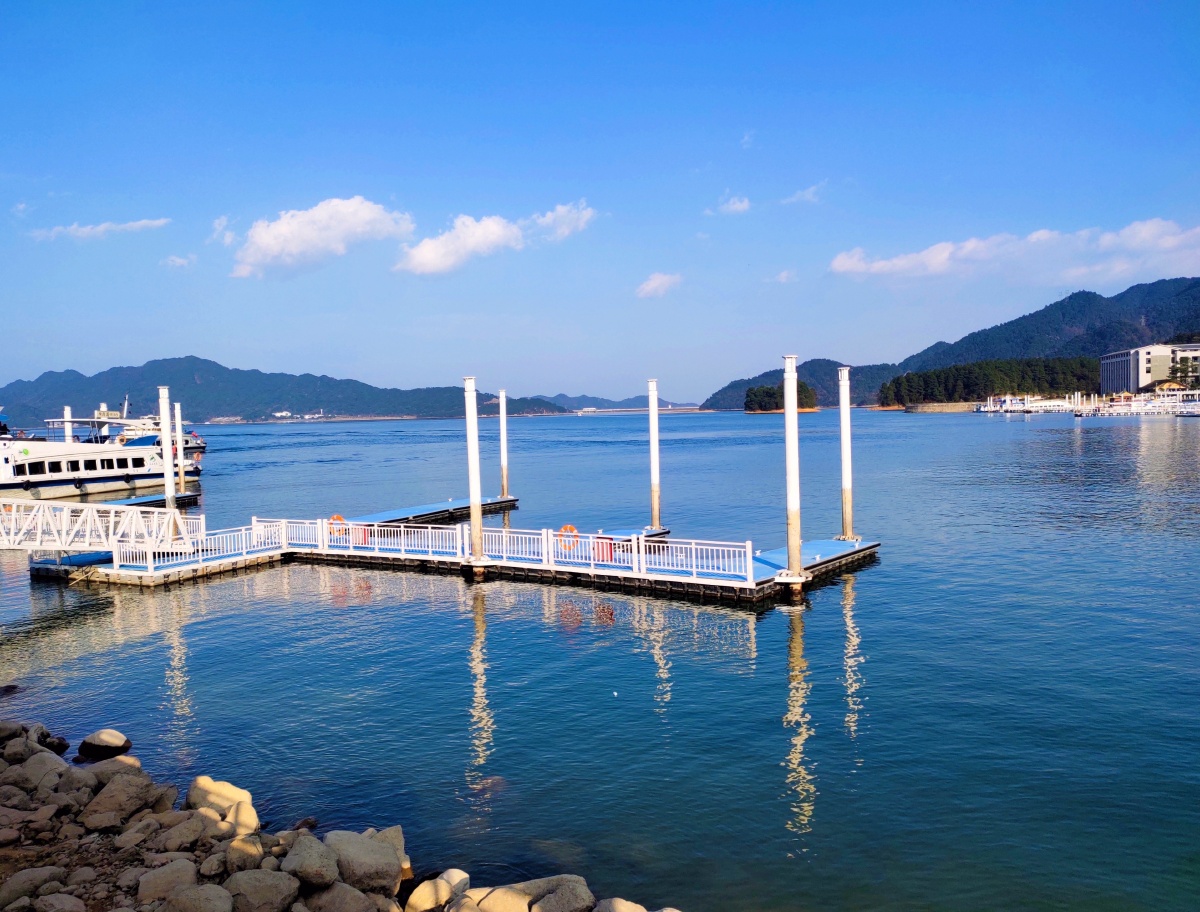 标题春节回家游玩拍摄地点江西九江永修县庐山西海旅游景点时间2021年