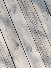 121008