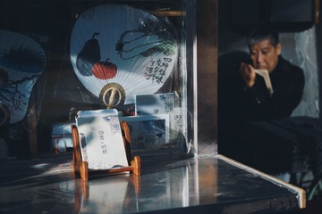 001