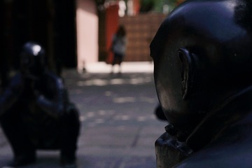 001