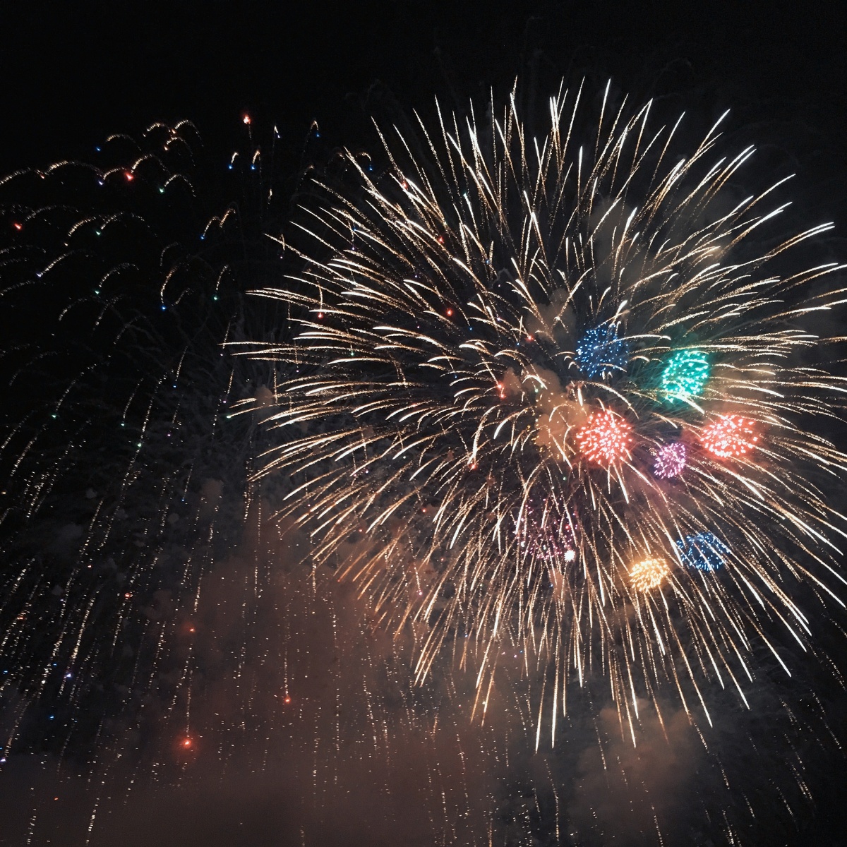 iphone随手拍烟花也是花呀