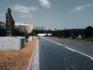 132011