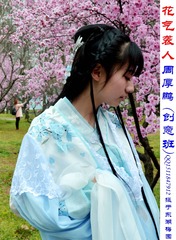 花气袭人