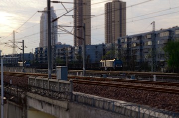 3095210