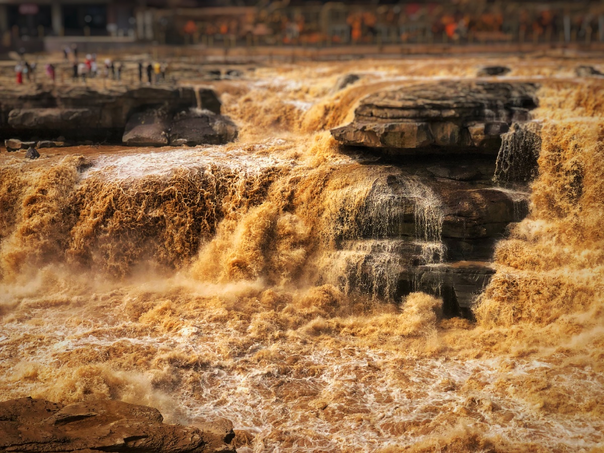 壶口秋风让人想起黄河大合唱的激昂山西侧壶口瀑布
