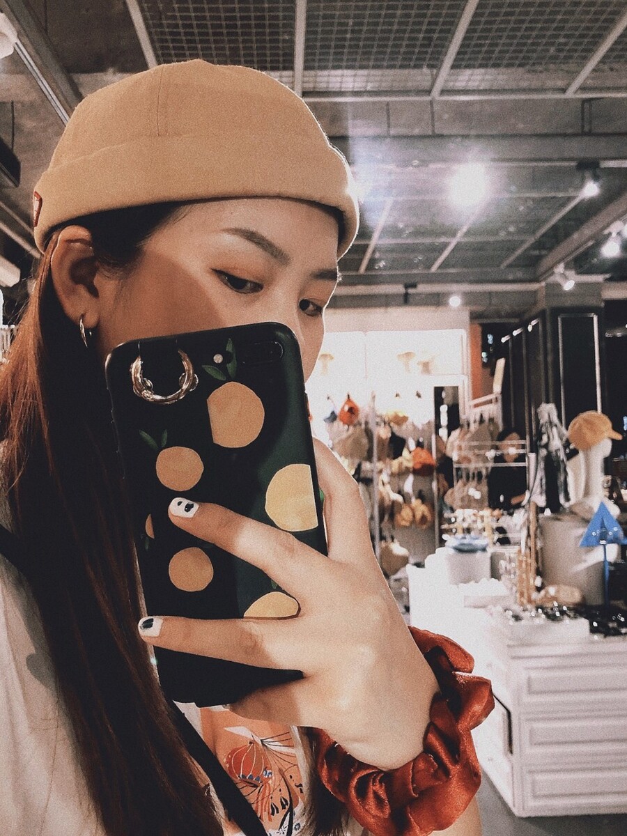 只想当个酷GAI女孩，<br />
没心没肺那种