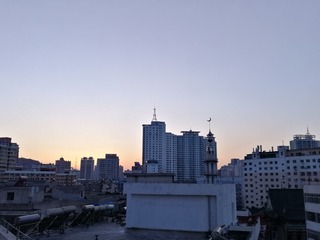 314475