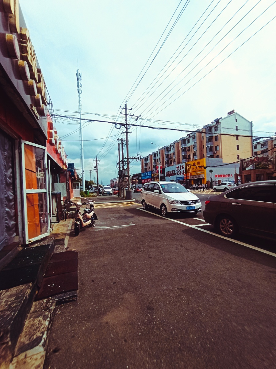 不繁华的街道,让人寂寞