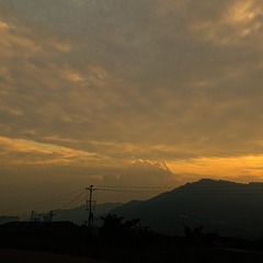 127121
