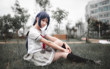 519049