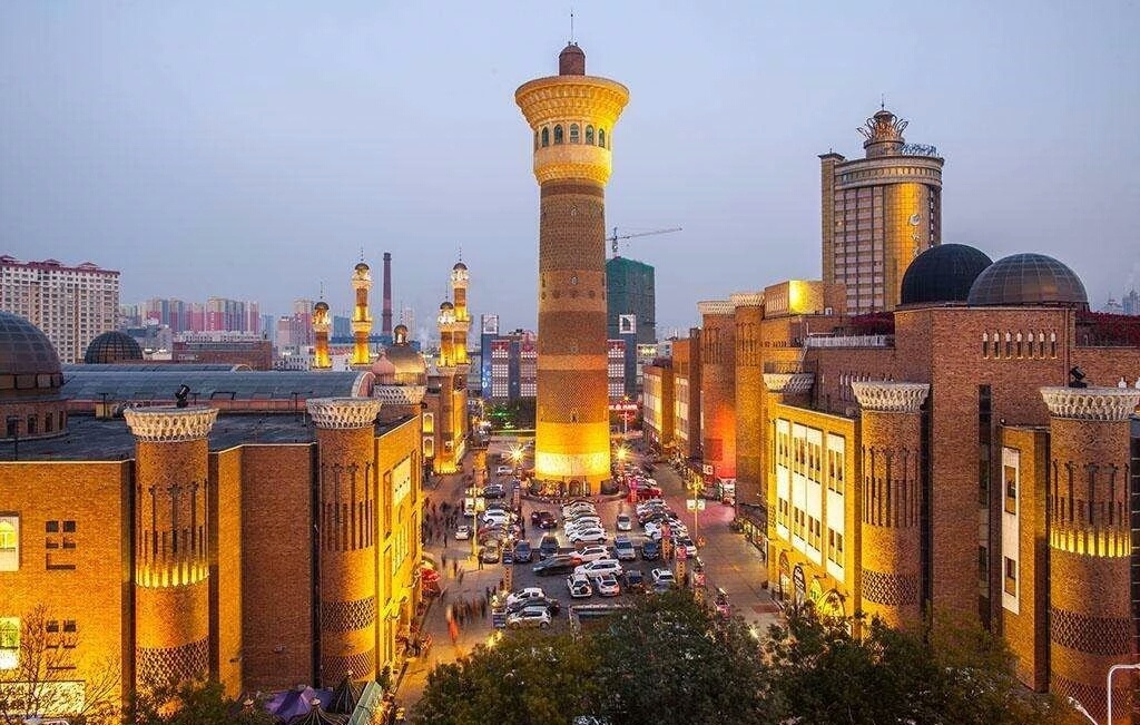 乌鲁木齐市红山风景 - 摄影师160019214897917 - 图虫