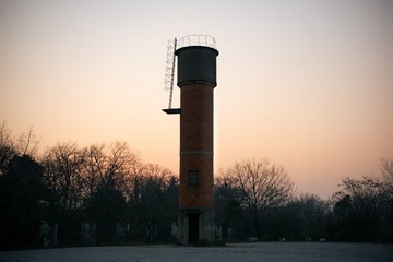 1019705