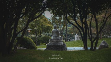 124740