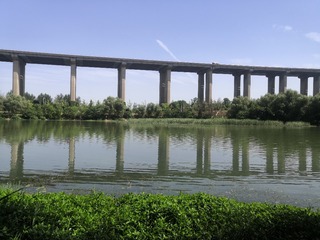 9425157
