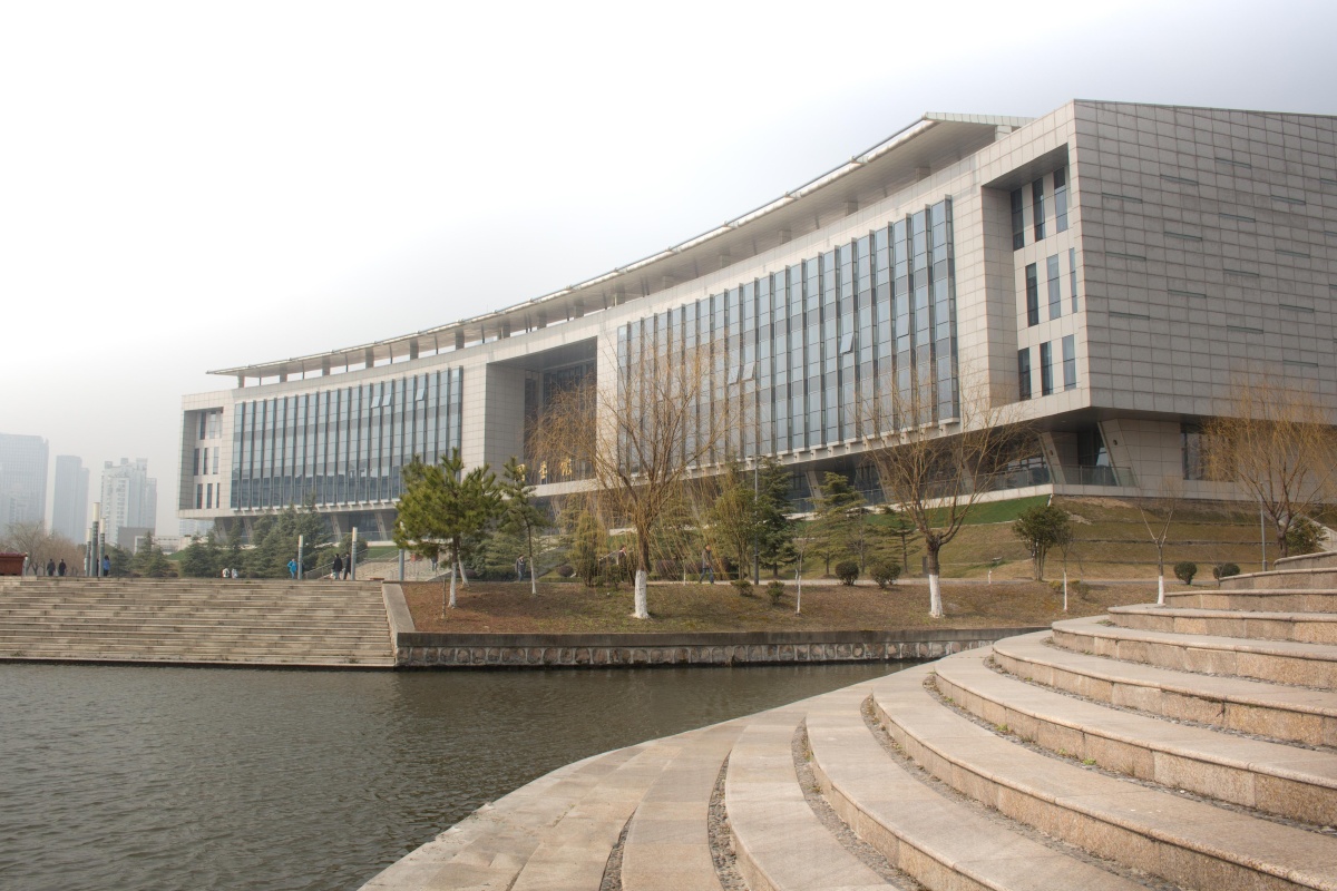 拍摄于南通大学                                  移步