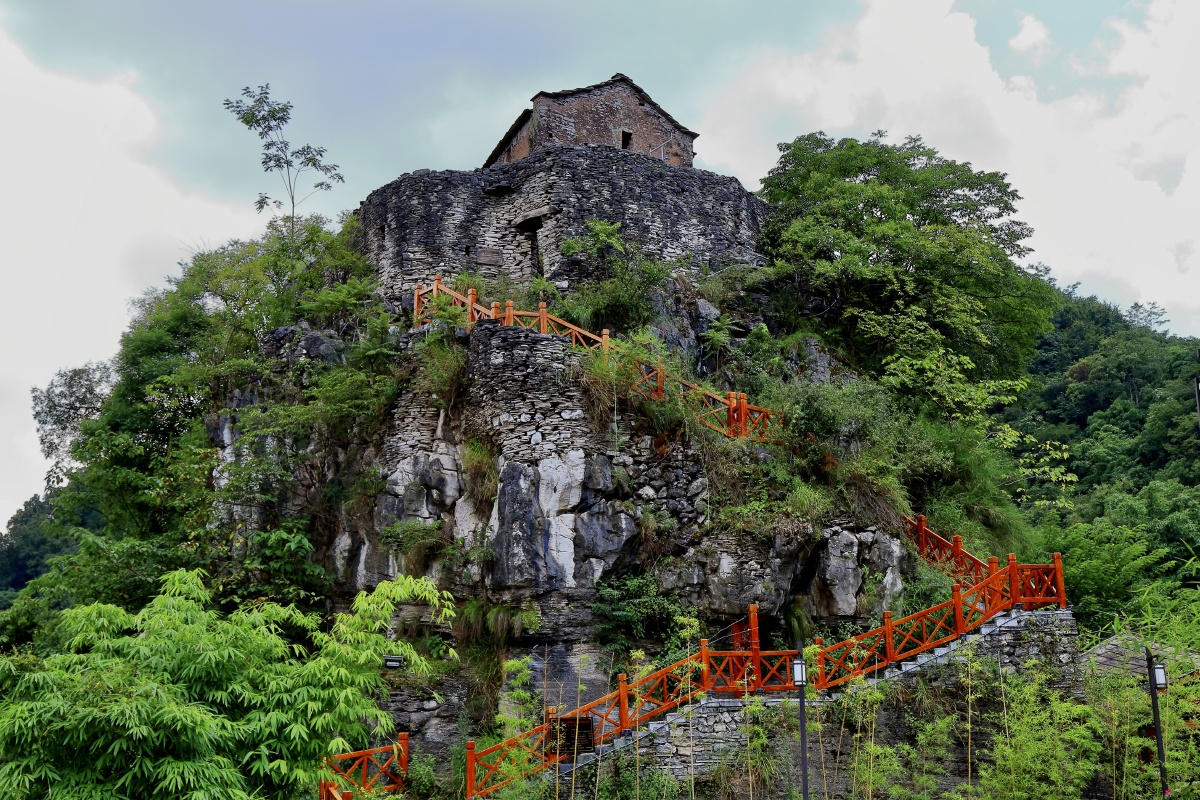 镇宁千年高荡村