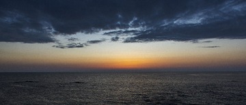 922663