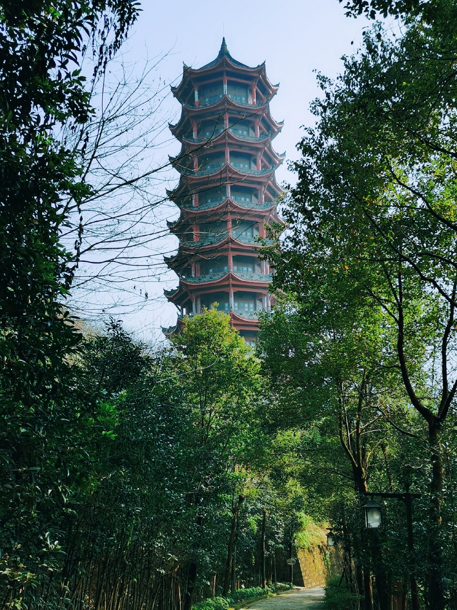 飞来山上千寻塔,闻说鸡鸣见日升. - 绵羊子周 - 图虫
