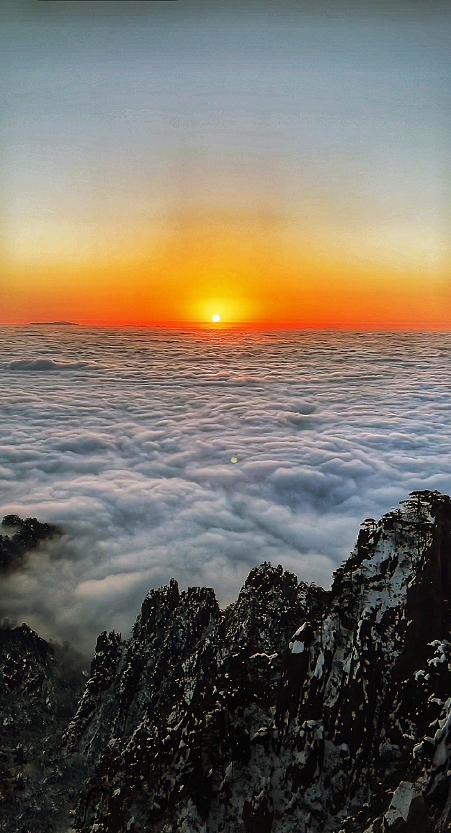 日破江山万里红