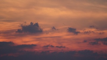 186043