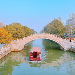 79602723-9D23-4DF0-8D56-A64E38FC588E/L0/001
