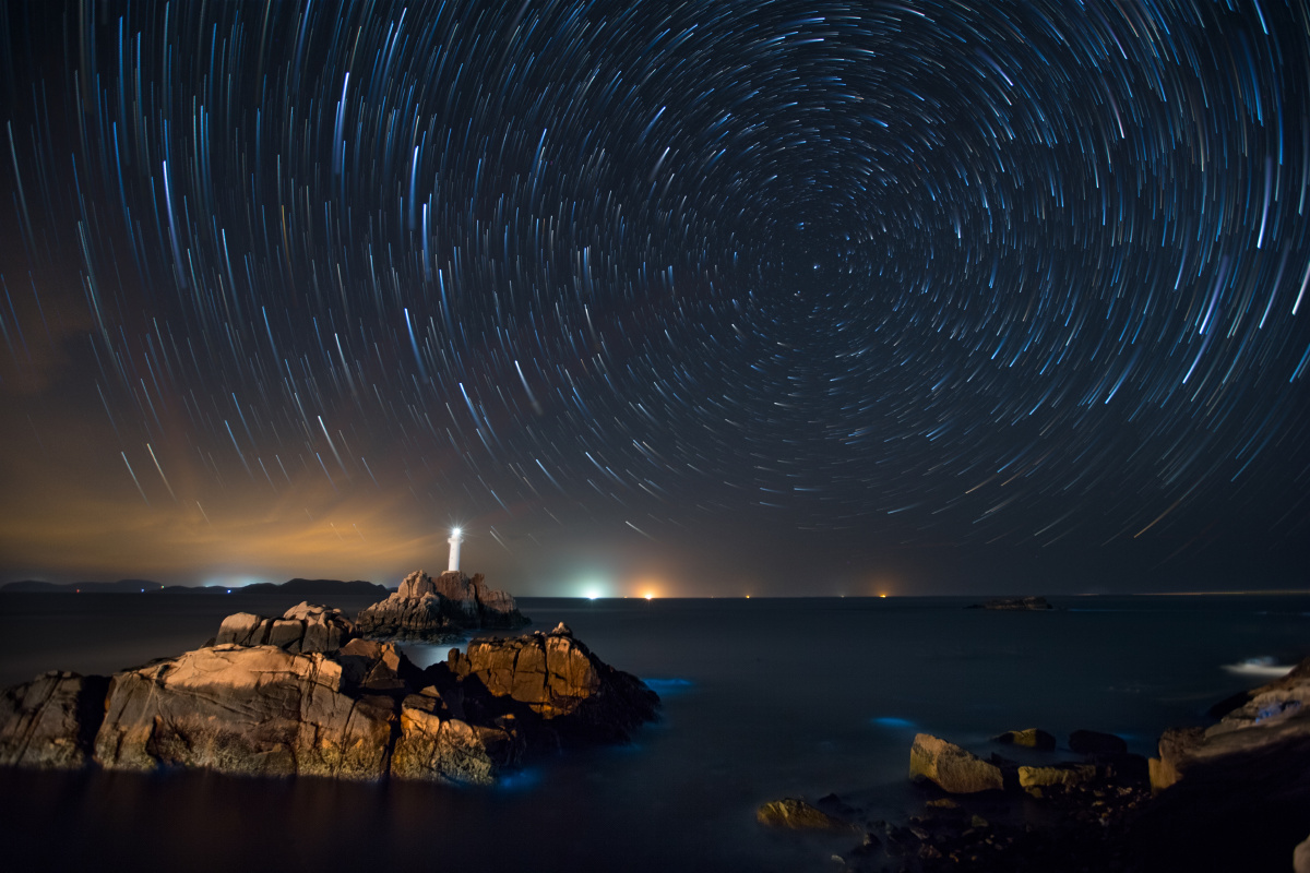 灯塔星空