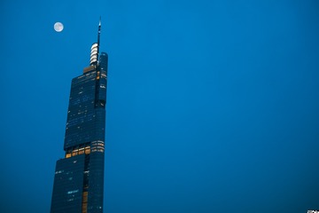 3911876