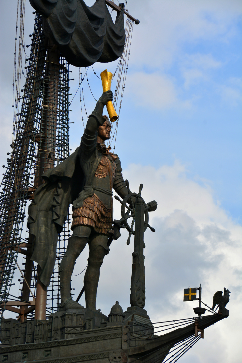 俄罗斯莫斯科莫斯科河彼得大帝航海雕塑