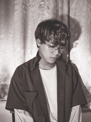 251112
