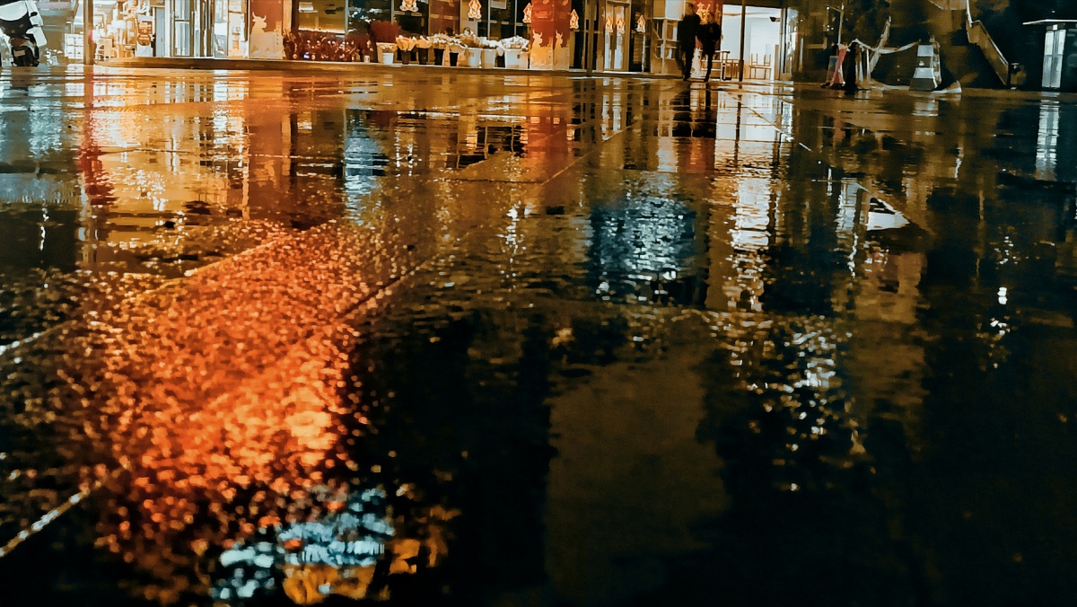 雨天夜景