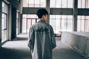 001