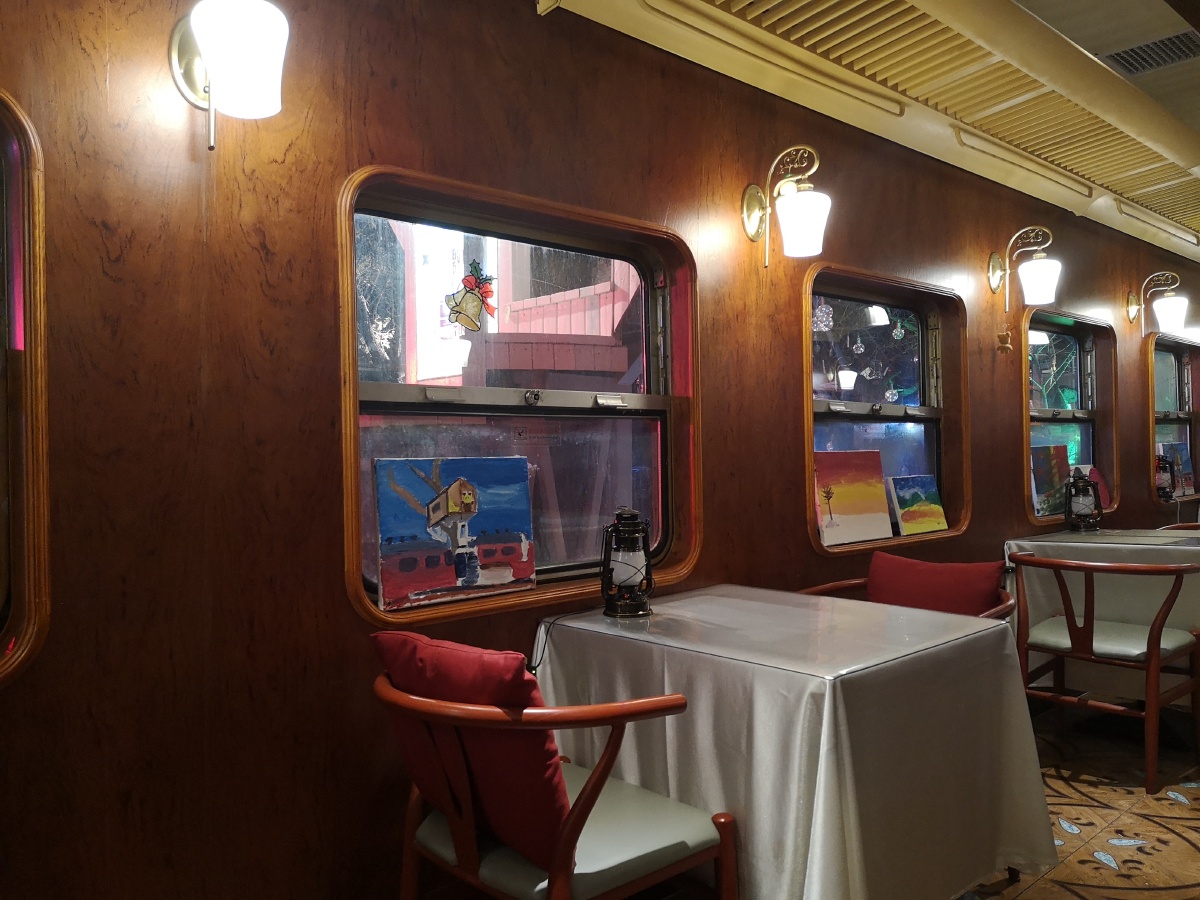 火车车厢主题酒吧