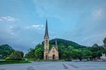 177040