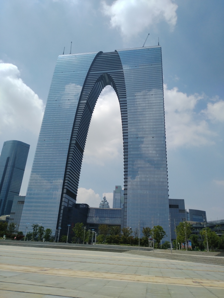 这是去年拍摄的裤衩大楼一组