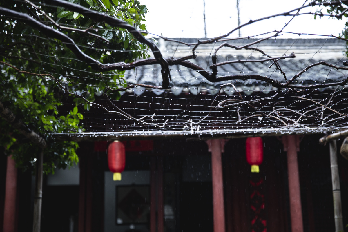 落雨 屋檐