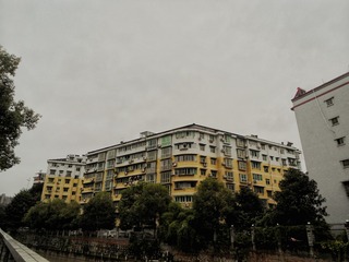 1750123