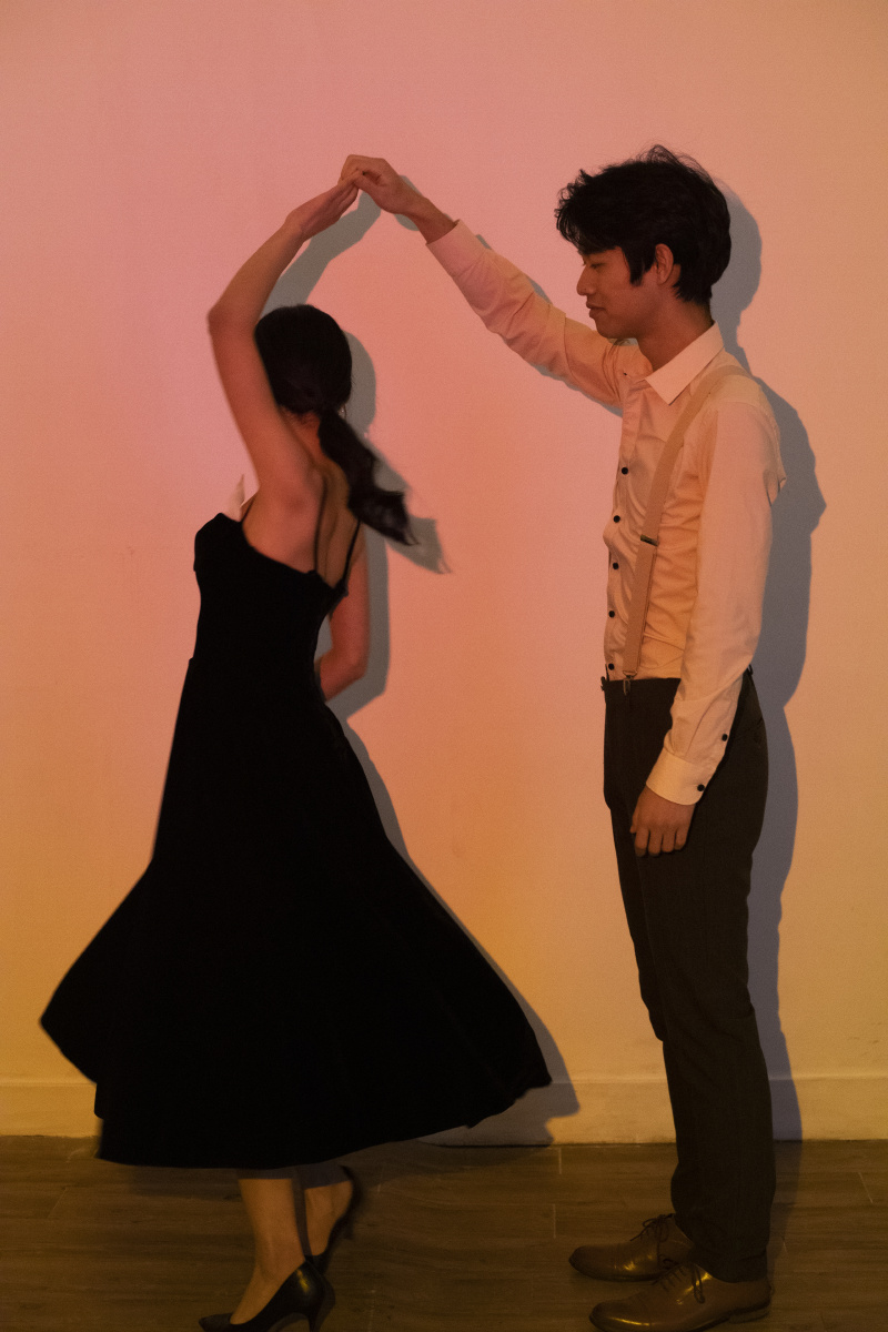 锁骨喉结壁咚你心动了吗情侣写真婚纱创意个性