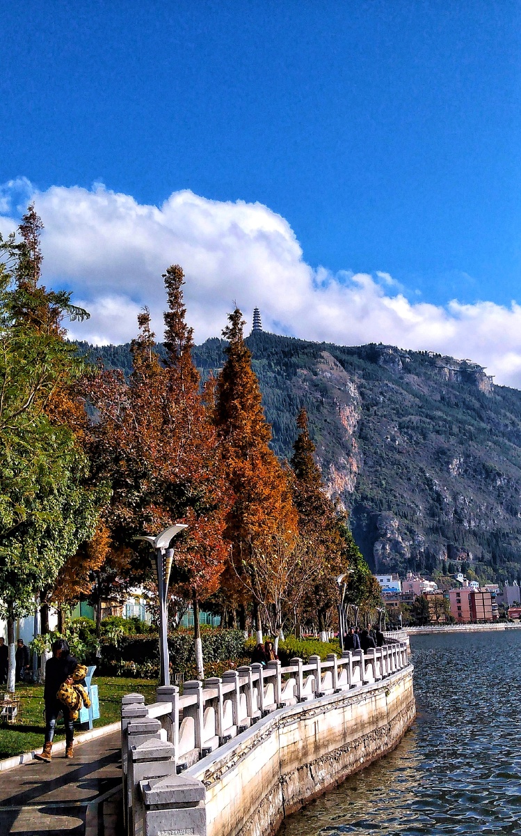 世界锡都宜居小城一云南省个旧市冬季还是这么美