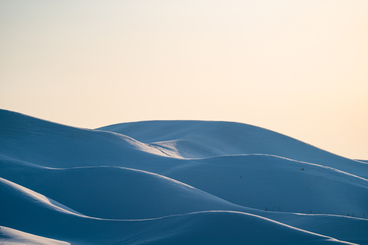 沿着江山起起伏伏温柔的曲线