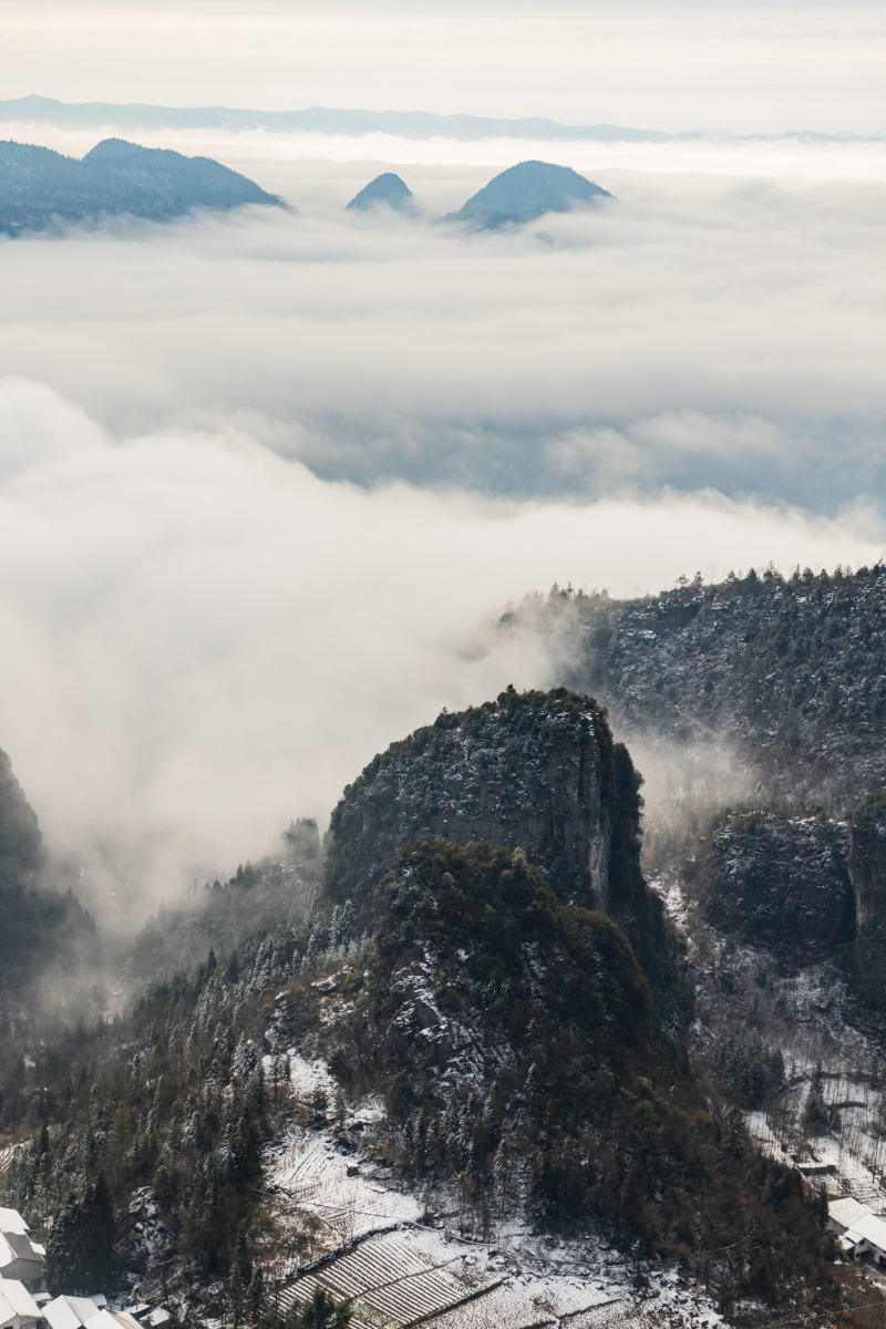 恩施大峡谷七星寨小楼门群峰云海雪景