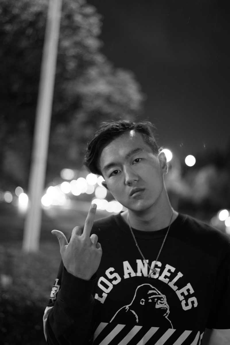 夜景男生人像 - 喜欢拍照的丑货 - 图虫网 - 优质摄影师交流社区