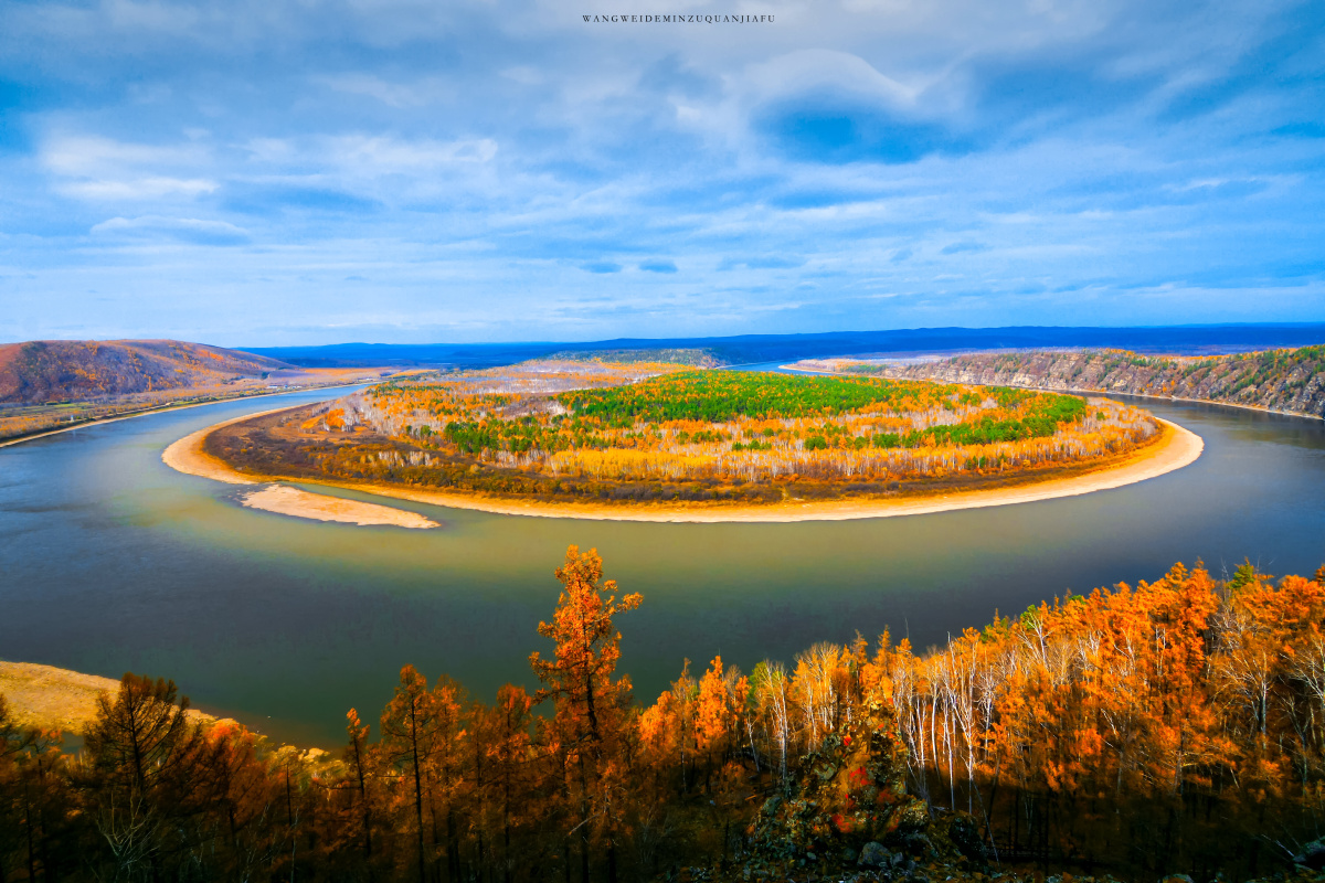 龙江第一湾 2017年我还在黑龙江念大三,一个周末的晚上,我跟班上的好