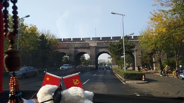 94610