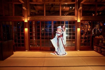 Yuyuko-Cosplay-by-Ely-45