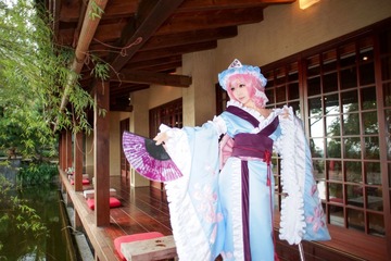 Yuyuko-Cosplay-by-Ely-28