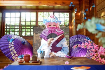 Yuyuko-Cosplay-by-Ely-9