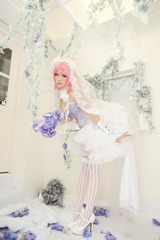 Yuyuko-Cosplay-by-Ely-89