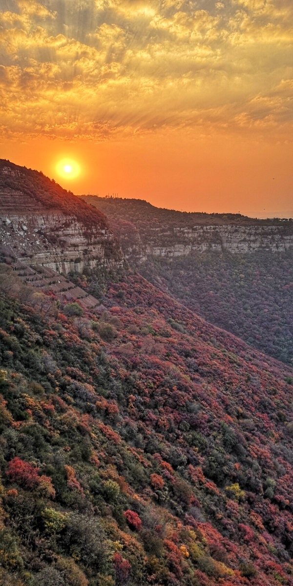 山西阳泉狮脑山落日