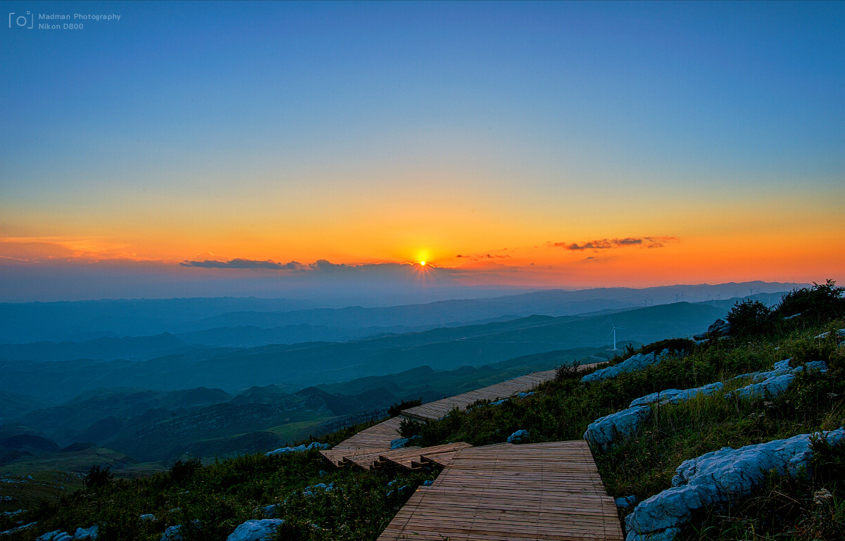 六盘水韭菜坪落日