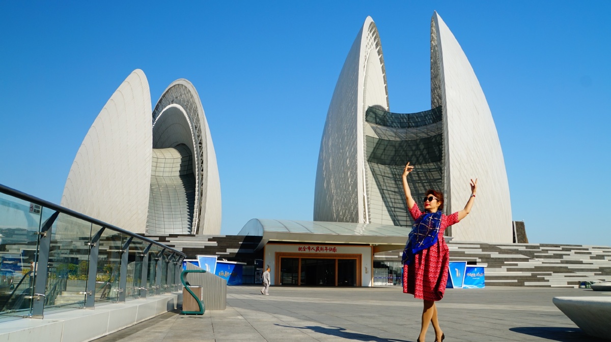 珠海贝壳大歌剧院尽情欢歌